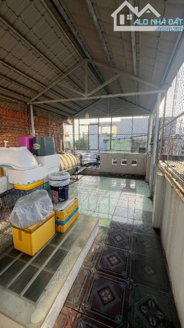 MẶT TIỀN GIÁP PHẠM HÙNG - QUẬN 8 - 44M2 - 3 TẦNG BTCT - HOÀN CÔNG ĐỦ - CHỈ 6.6 TỶ. - 2