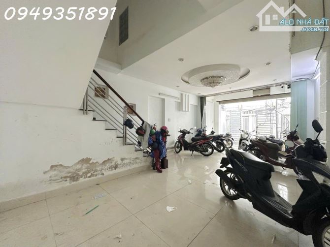 🏡 NHÀ CHDV - 12 PHÒNG - 2 MẶT THOÁNG - HẺM Ô TÔ NƠ TRANG LONG P7 BÌNH THẠNH - 2