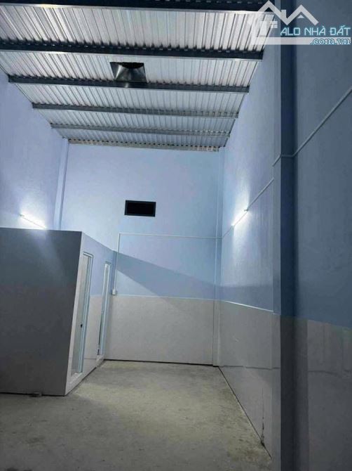 cho thuê kho xe tải tới nhà DT: 4.6*26 giá chỉ 9triệu - 2