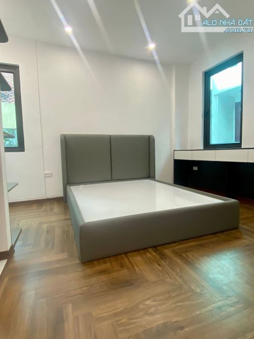 SIÊU PHẨM CẦU GIẤY NHÀ MỚI XÂY 5 TẦNG -NỘI THẤT SANG XỊN-NGÕ RỘNG THẲNG -NHỈNH 7 TỶ - 2