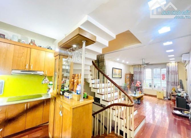 Bán nhà Bồ Đề, Long Biên 50m2, 5 tầng, mt 4m, ô tô thông, vào nhà, 13.8 tỷ - 2
