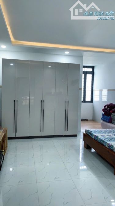 Bán nhà Đẹp 1 trệt 3 lầu Thang Máy  mới xây để ở tâm huyết 1 xẹt đường Nguyễn Ái Quốc - 2