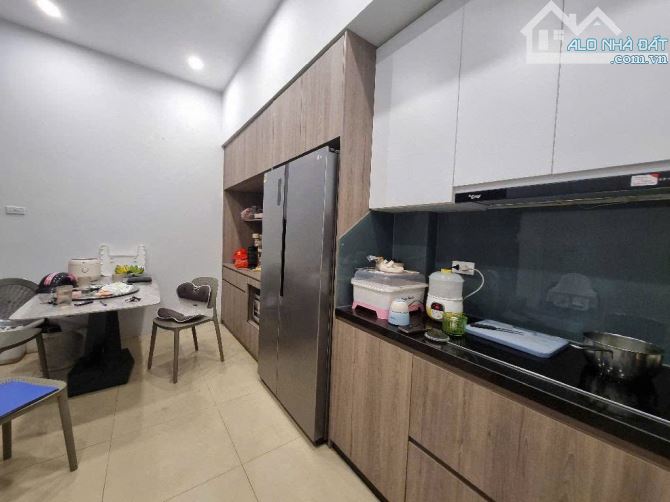 BÁN NHÀ ĐẸP ĐÊ LA THÀNH NHỎ, PHƯƠNG LIÊN, ĐỐNG ĐA 64M 12.3 TỶ - 2