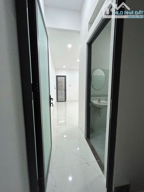 bán nhà 3 tầng 72.7m2 giá 13.5 tỷ mặt tiền đường Hoàng Diệu cách biển 500m, nhận ký gửi - 2