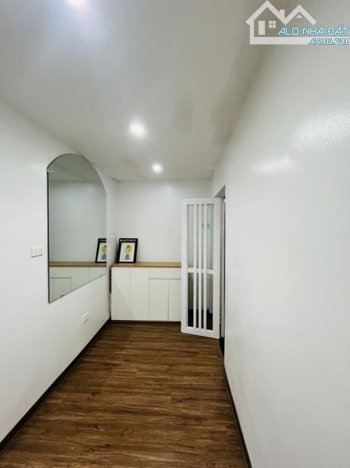 TẬP THỂ NGHĨA TÂN 80M 3 NGỦ 2 WC 2 THOÁNG,TẦNG 2 THUẬN TIỆN ĐI LẠI GIÁ 4,55 TỶ - 2