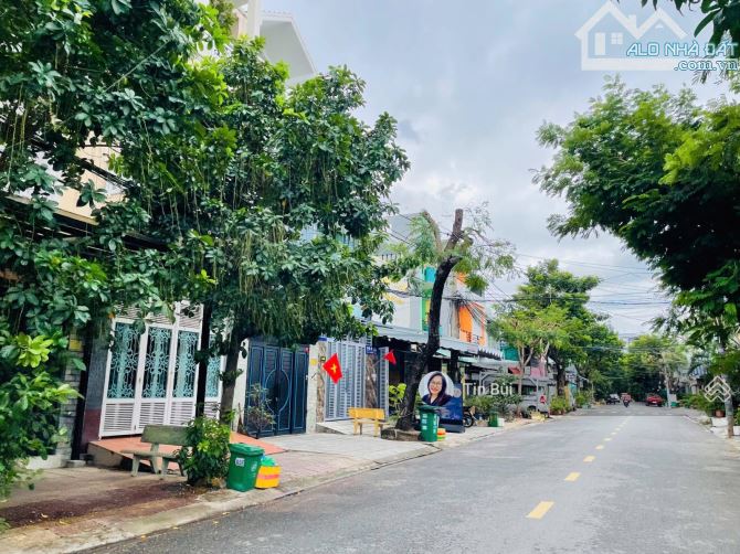 Giá tốt !Bán đất 88m2 đường 16m có lề, sát trường học Đỗ Xuân Hợp -Global City. Xây 5 tấm - 2