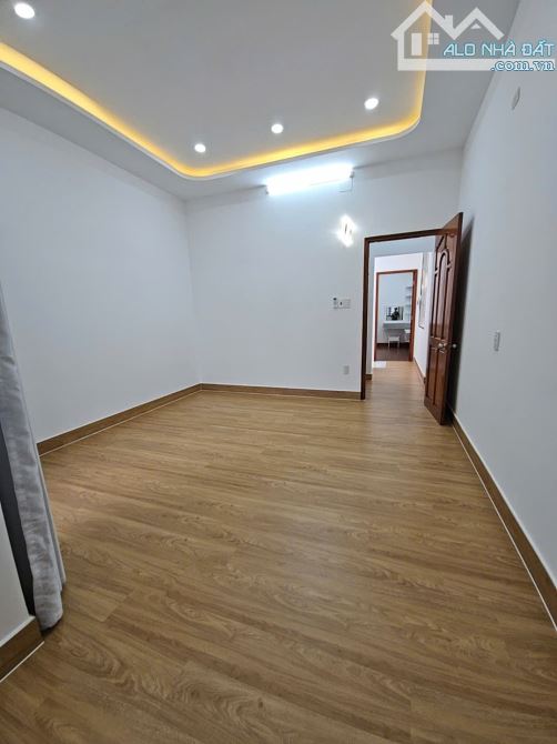 CẠNH Phú Mỹ Hưng VIP nhất VN phú Thuận Q 7 Ngang 4 dài 15 M CÓ 83 TRIỆU M2 3 TẤM MỚI - 23