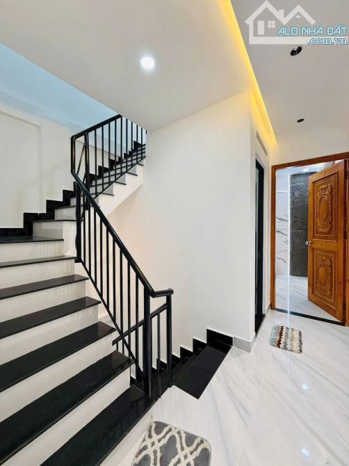 BÁN NHÀ---GIÁ: 5.75TỶ-- Đ.NGUYỄN VĂN KHỐI,P8, - 28