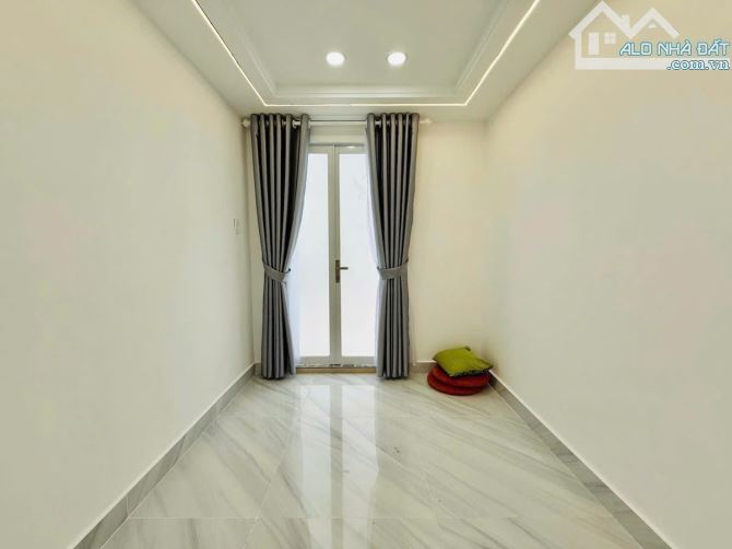 BÁN NHÀ---GIÁ: 5.75TỶ-- Đ.NGUYỄN VĂN KHỐI,P8, - 30