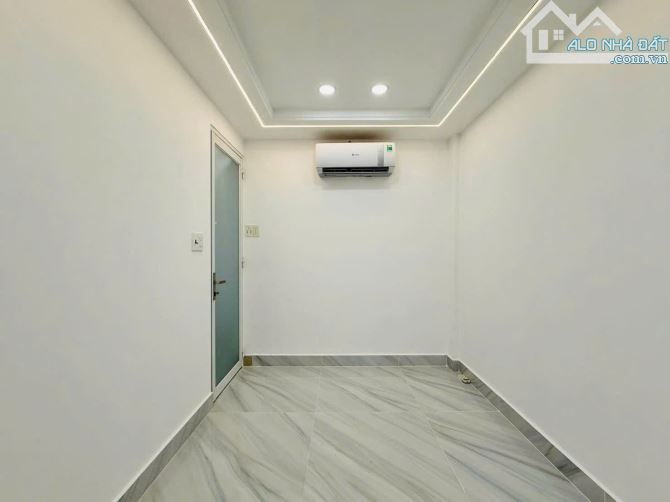 BÁN NHÀ---GIÁ: 5.75TỶ-- Đ.NGUYỄN VĂN KHỐI,P8, - 31