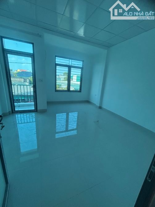 BÁN NHÀ 2 TẦNG MỚI XÂY – VỊ TRÍ ĐẸP P. QUẢNG THÀNH, GẦN DỰ ÁN SUN GROUP - 3
