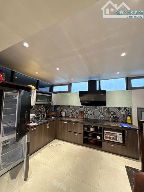 BÁN LIỀN KỀ NGUYỆT QUẾ – VINHOMES RIVERSIDE 2 - 176M- 4 TẦNG- NHỈNH 60 TỶ- 3 Ô TÔ TRÁNH - 3