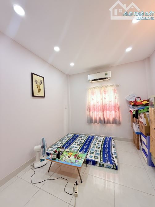 NHÀ ĐẸP 3 TẦNG PHẠM THẾ HIỂN Q8 - 3.2X12.5M - CHỈ 5.05 TỶ - HẺM 3 GÁC RA VÀO THOẢI MÁI - 3