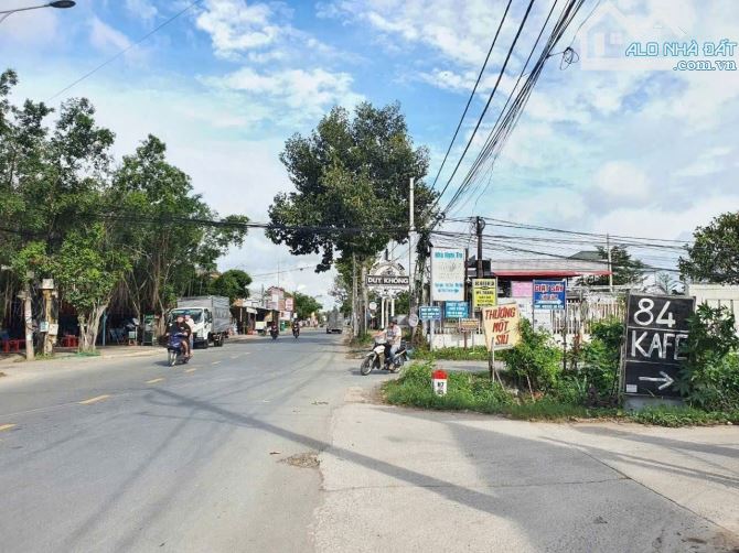 Cần bán 2000m2. (2công) đất lúa giáp bờ kênh lớn, xe ô tô🛻🛻 Vinfat VF3 tới đất, trục thẳ - 3
