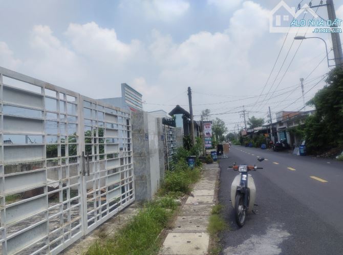 Đất bán khu Việt Kiều xã Tân Thông Hội - Cách Trấn Tử Bình 20m đường số 29 340m2 Full Thổ - 3