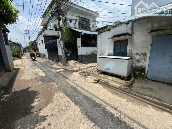 BÁN ĐẤT TẶNG NHÀ CẤP 4 177m2 P.BỬU HÒA,THỔ CƯ 100%,ĐƯỜNG BÙI HỮU NGHĨA VÀO 100M,HẺM 3 GÁC - 3