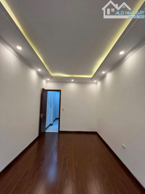Rẻ nhất Dương Nội, ỷ la: 32m2, 5 tầng; 4.6 tỷ - 3