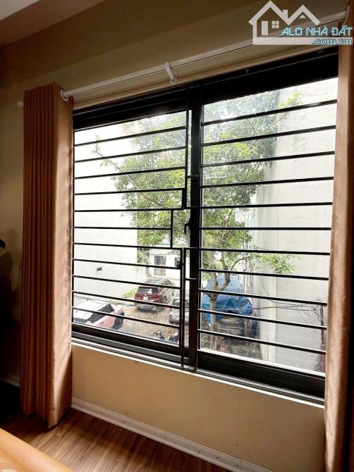 Bán nhà Hoàng Hoa Thám Tây Hồ-dân xây-lô góc-ở luôn-gần ô tô-ban công-50m-mt5-nhỉnh 10 tỷ - 3
