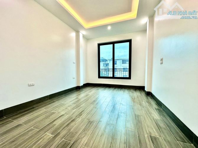 Căn Góc 3 thoáng ô tô đỗ cửa- ở luôn 300m ra trục chính. 500m ra DH TDTT - 2