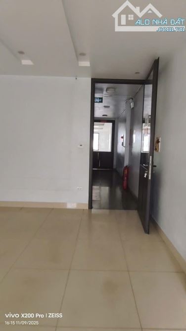 SIÊU VIP MẶT PHỐ VỊ TRÍ ĐẮC ĐỊA + MẶT NGÕ ÔTÔ - VỈA HÈ KINH DOANH KHỦNG 7 TẦNG THANG MÁY - 3