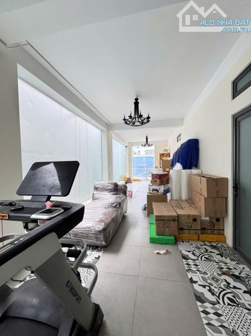 Bán Nhà Mặt Tiền Kinh Doanh chợ Gò Vấp - 183 m2 - 4Tầng - 24.8 tỷ - dòng tiền hơn100 triệu - 3