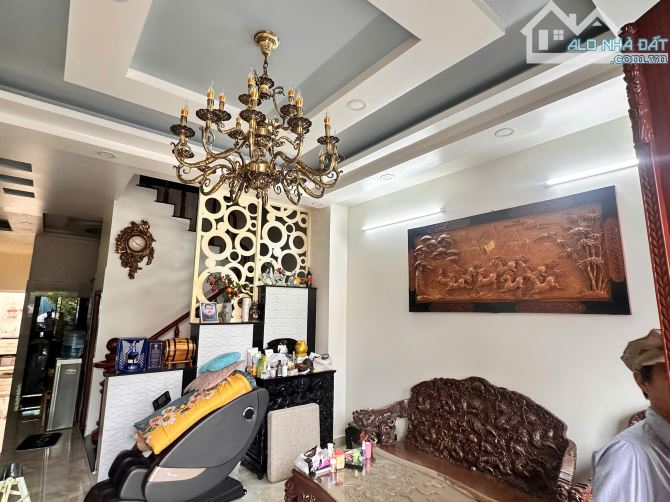 CỰC RẺ- GẤP BÁN NHÀ 2 LẦU ,MT ĐƯỜNG TỈNH LỘ 43,BÌNH CHIỂU ,THỦ ĐỨC, 211m2- giá chỉ-13.5 ty - 3