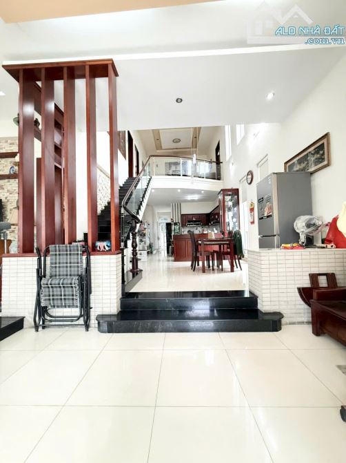 BIỆT THỰ MẶT TIỀN THẠNH LỘC QUẬN 12 GIÁ RẺ 3.x TỶ TL - 3