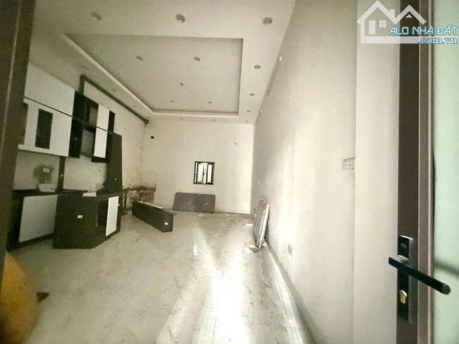 Bán nhà Đông Thiên. Ngõ nông - thông tứ tung. Gần Ô tô - tiện ích đầy đủ. - 3