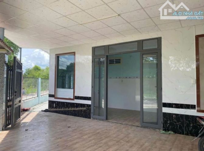 BÁN NHÀ MẶT TIỀN Ở NGUYỄN THỊ LẮNG CỦ CHI 10x21 ( 210m2 ) 720 TRIỆU SỔ ĐẦY ĐỦ - 3