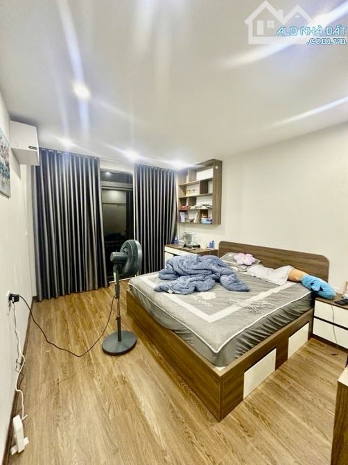 Bán Nhà Thạch Bàn 6.9 tỷ-42m2-TRUNG TÂM-FULL NỘI THẤT CỰC XỊN-3 NGỦ-HIẾM-SÂN RỘNG THOÁNG - 3