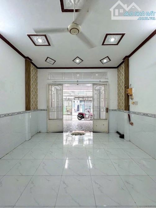 Căn nhà đang cho thuê 4tr/th nay kẹt tiền cần bán gấp với giá tốt 810 triệu, bao sổ. - 3