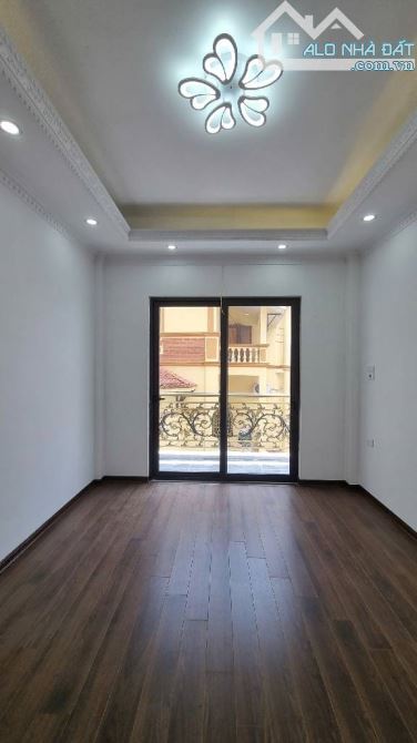 Nhà đẹp An Dương Vương 35m2 x 7t, ô tô đỗ cửa, thang máy, kinh doanh chỉ 11 tỷ. - 1
