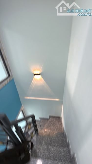 Nhà đẹp Gò Vấp Nguyễn Thái Sơn P.7 ngang 2,6m dài 8m 3 tầng HC đủ. - 3