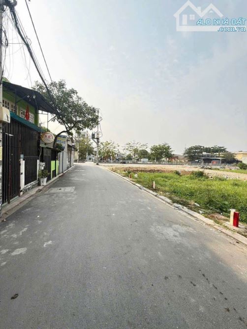 ĐẤT LỚN full thổ cư NGUYỄN THỊ NHUẦN APD QUẬN 12 GIÁ RẺ 24.9 TỶ - 3