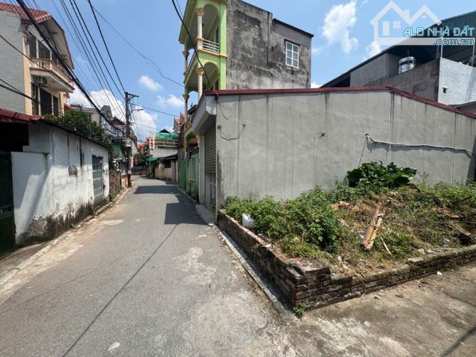 BÁN ĐẤT ĐẶNG XÁ GIA LÂM-LÔ GÓC-Ô TÔ VÀO NHÀ-NGÕ THÔNG-47m2- 4,45 tỷ - 3