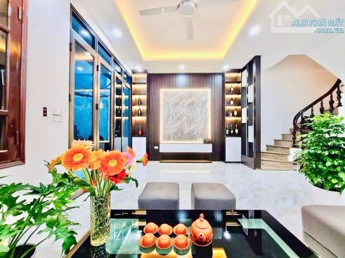🌟BÁN NHÀ NGUYỄN HOÀNG – DÂN XÂY KIÊN CỐ 2 MẶT THOÁNG – FULL NỘI THẤT – GIÁ CHỈ 9.5 TỶ - 3