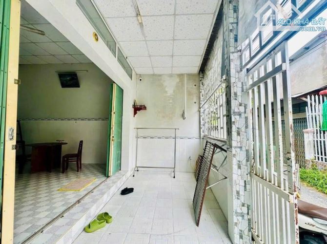 🔥BÁN GẤP NHÀ 95M2 Ở TÂN XUÂN TONE TRẮNG CÒN MỚI CỨNG GIÁ 750 TRIỆU - 3