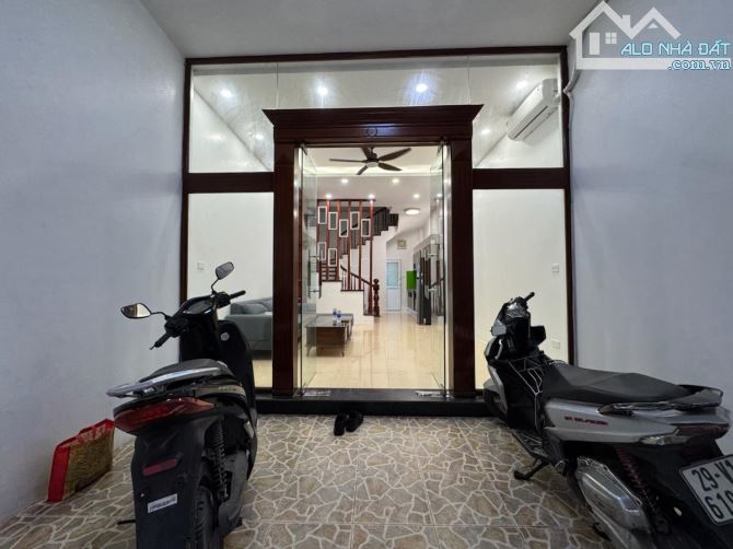 Thịnh Hào 7 tầng thang máy mới coong 47m mặt tiền 4.3m giá 11.8 tỷ - 3