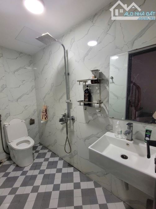 Cho thuê nhà Nguyễn Chính, Hoàng Mai 4 tầng x 30m2, 3 ngủ, 4 WC, 12 Triệu - 3