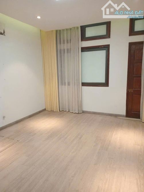 Bán nhà 4 tầng 85m2 phố Lê Trọng Tấn phân lô quân đội cực đỉnh - 3