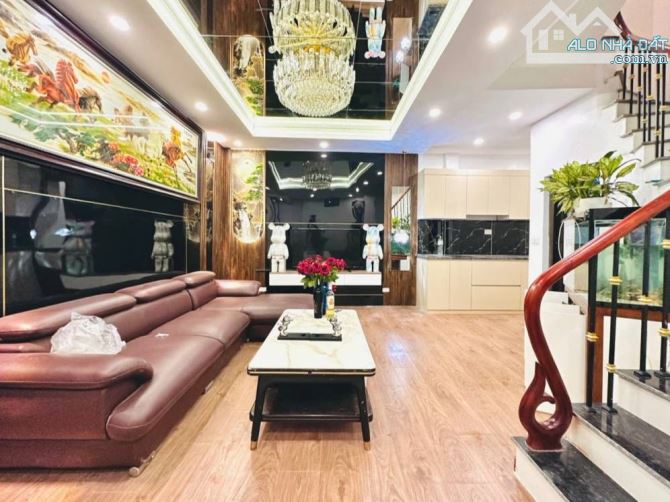 Bán phân lô Quan Hoa, DT 65m2 x 7 tầng, MT 5.5m, đường ô tô tránh 2 mặt thoáng - 3