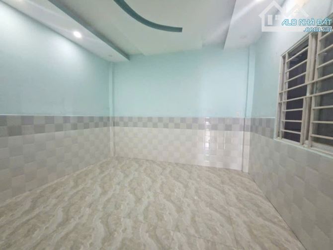 TỈNH LỘ 10, 5 x 11,  2 TẦNG BTCT,  2PN, BÌNH TÂN GIÁP TÂN PHÚ,Q6, 5P QUA  AEON, CHỈ 3.X TỶ - 3