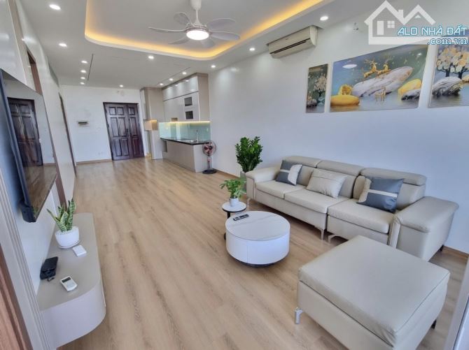 Bán căn hộ KĐT DREAM. DT: 95m, 3N, 2vs, full NỘI THẤT mới đẹp. Giá: 5,6 tỷ - 3