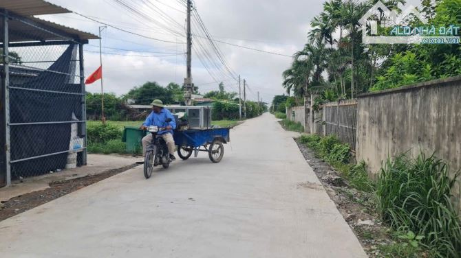 Bán nền đất 5x24m,  gần Tỉnh Lộ 825, xã Hòa Khánh Đông, Đức Hòa, Long An. Giá bán 1.25 tỷ - 3