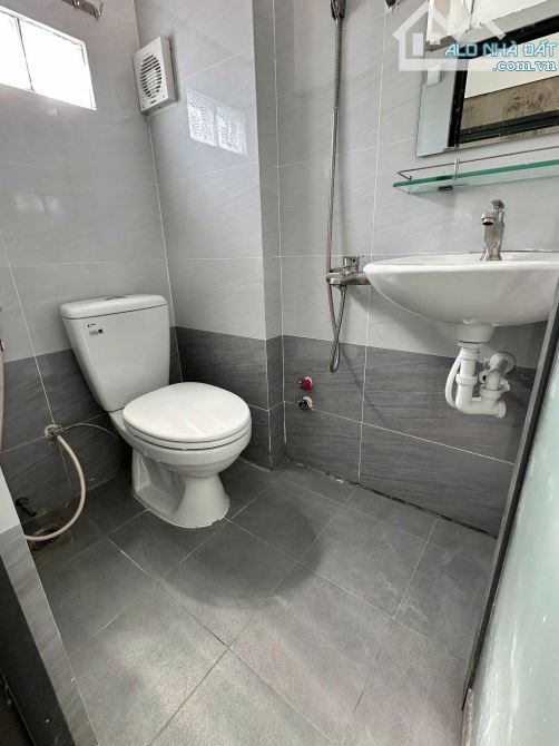 Bán CHDV Hẽm 12M Nguyễn Hữu Tiến - Tân Phú - 8.6 x 32m 6 Lầu 31.5 Tỷ - 3