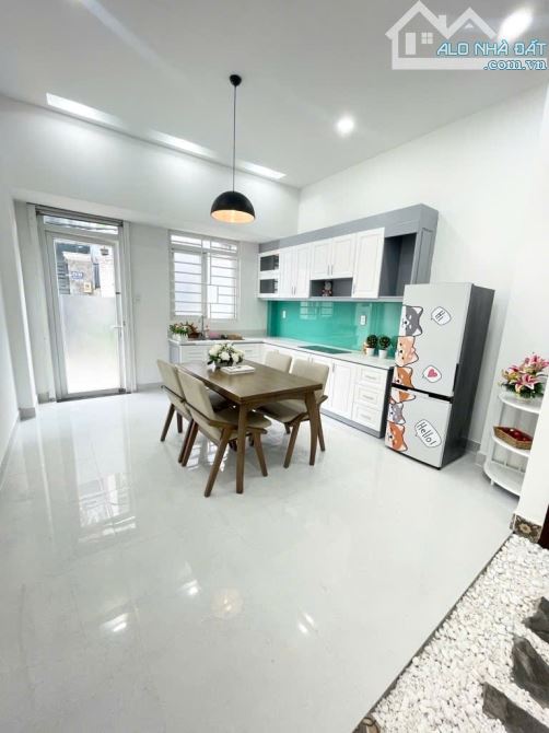 ĐƯỜNG SỐ 10, BHH B, 4 X 16, 3 TẦNG BTCT, 2 MẶT HẼM,HXH ĐÕ CỬA 6M, CÓ FULL NT, CHỈ 5.X TỶ - 3
