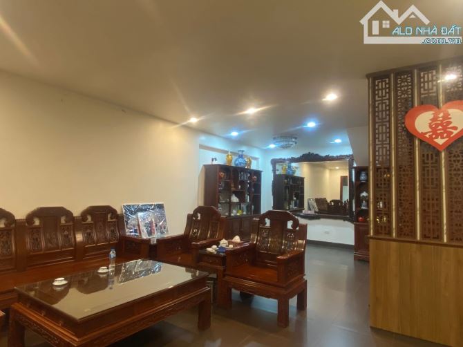 Tây Hồ - Khu liền kề cán bộ - 85m2 - Mặt tiền 5.5m - chỉ 34 tỷ. Nhà 5 tầng gara rộng, công - 3