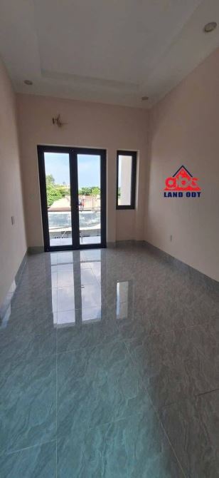 BÁN NHÀ ĐẸP SÂN OTO PHƯỜNG THỐNG NHẤT - 3