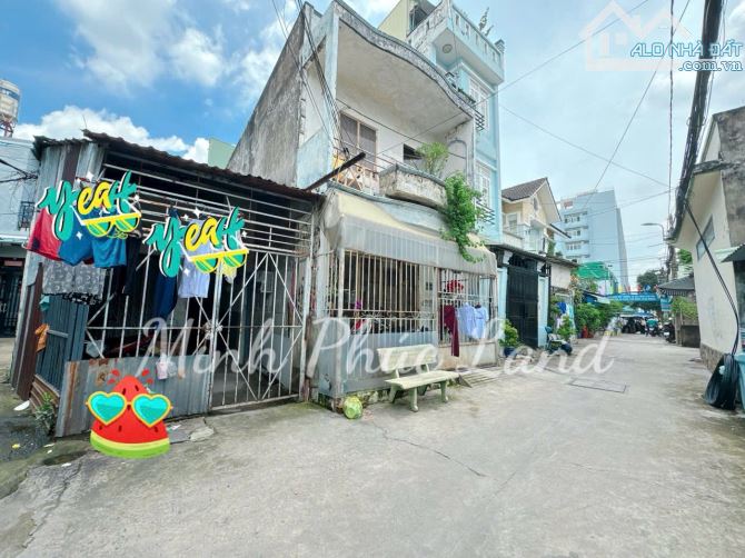 BÁN DÃY TRỌ ĐỐI DIỆN ĐẠI HỌC MARKETING - HẺM XE HƠI - 110M2 - NỞ HẬU - 3