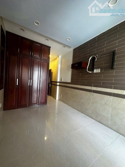 Bán nhà mặt tiền Nhật Tảo Quận 10 dt( 3.05 x 13m) giá 14 tỷ - 3